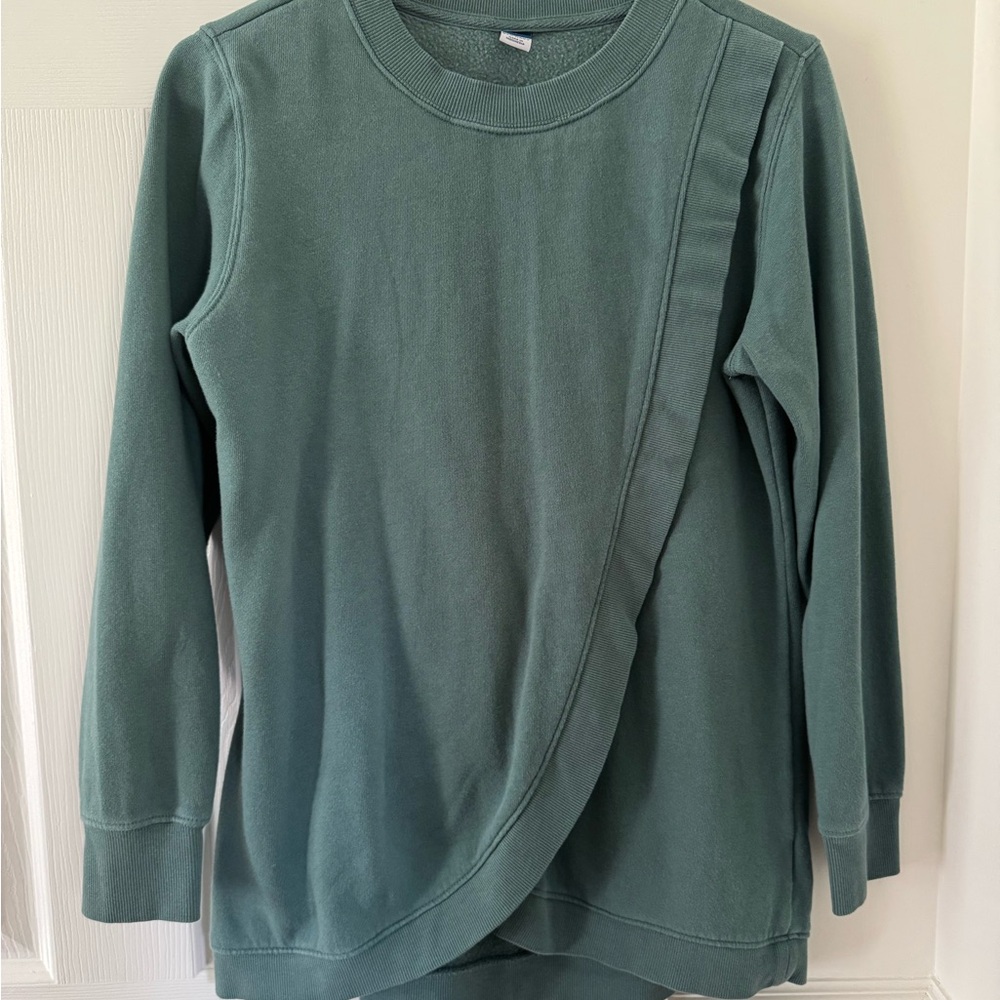 Old Navy Green Long Sleeve Asymmetrical Maternity/Nursing Top - Size Sm